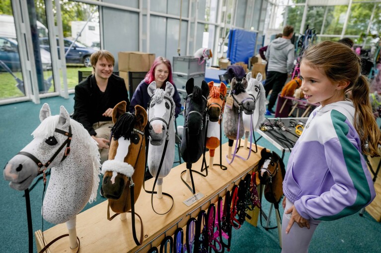 Hobby horse for adults best sale